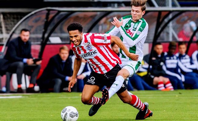 中展现了惊 中展现了惊