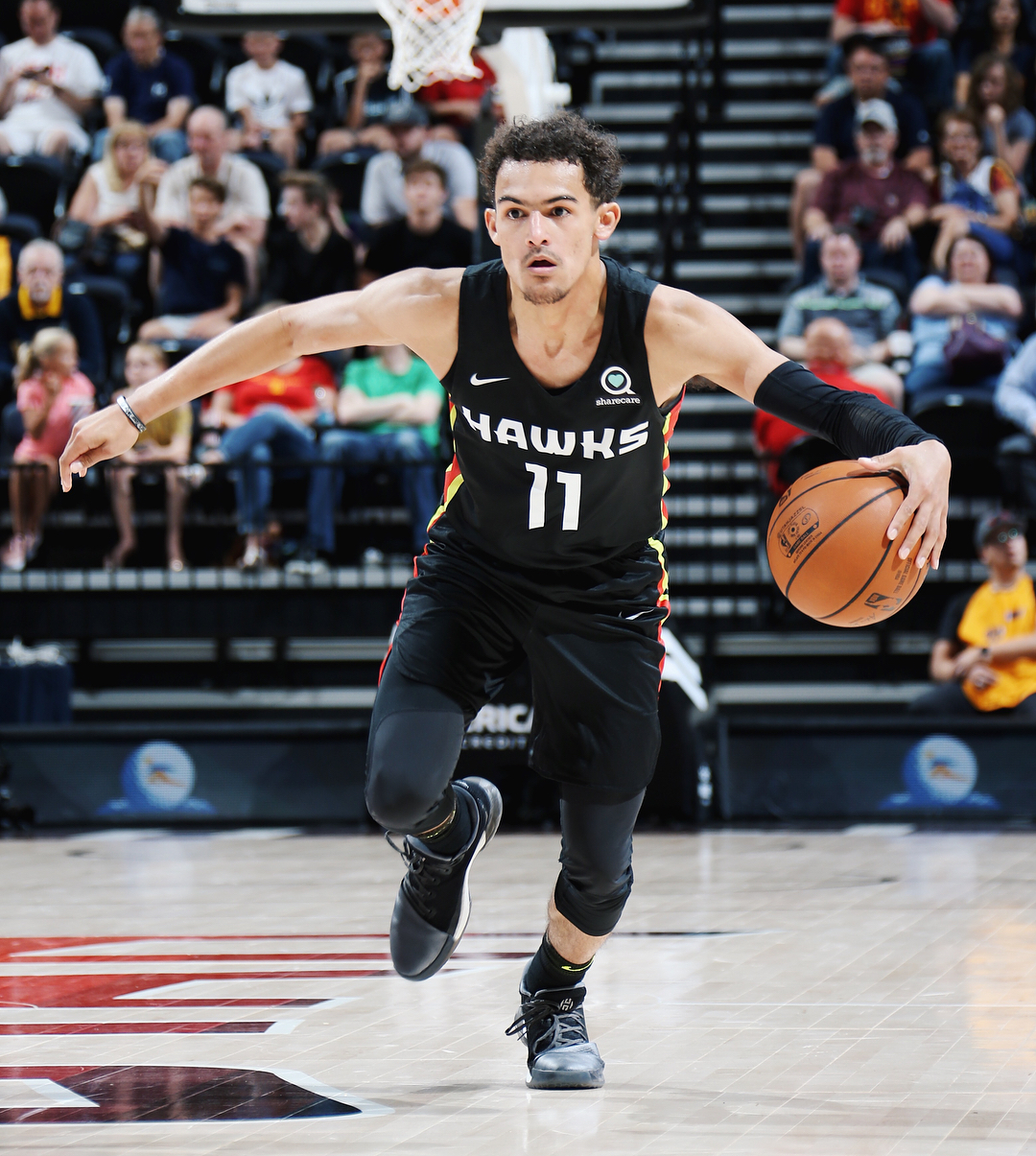 试图三人回 试图三人回